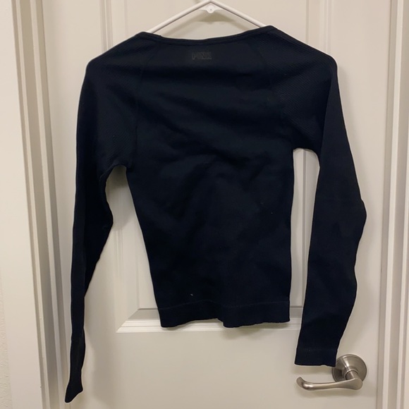 Pink active top - Picture 2 of 2